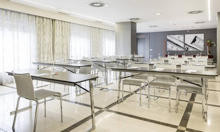 Sala Formación B Hotel ILUNION Aqua 4 Valencia Sala Formación B Hotel ILUNION Aqua 4 Valencia